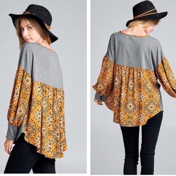 Host Pick 🥇Contrast Bell Sleeve Gray Top - Picture 3 of 4